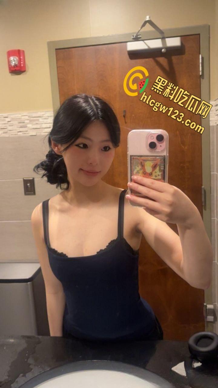 推特清纯反差母狗【喵喵】！美腿大开狂撸粉嫩小穴，淫水四溅高潮颤抖 !  第3张