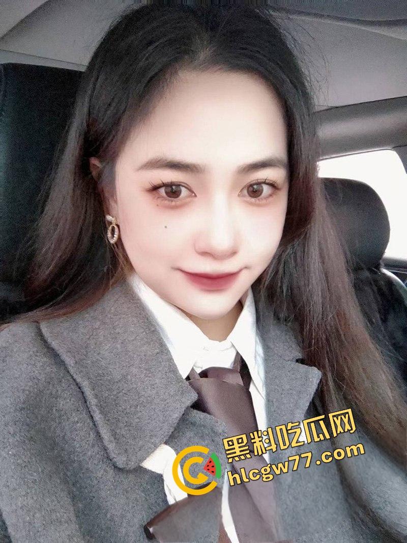 重庆财经学院反差母狗曝光，新疆小骚逼『夏兹热丽』破处后被疯狂口爆颜射，还舔精自拍骚得逆天！  第2张