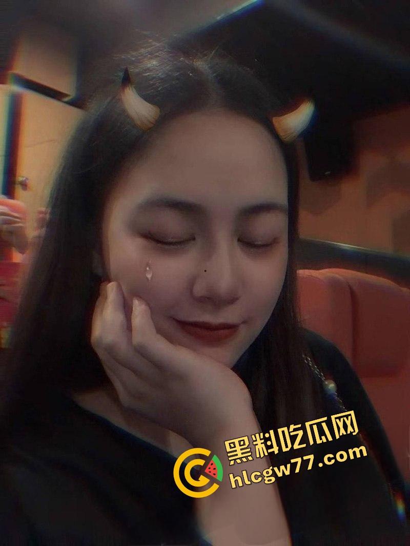 重庆财经学院反差母狗曝光，新疆小骚逼『夏兹热丽』破处后被疯狂口爆颜射，还舔精自拍骚得逆天！  第6张