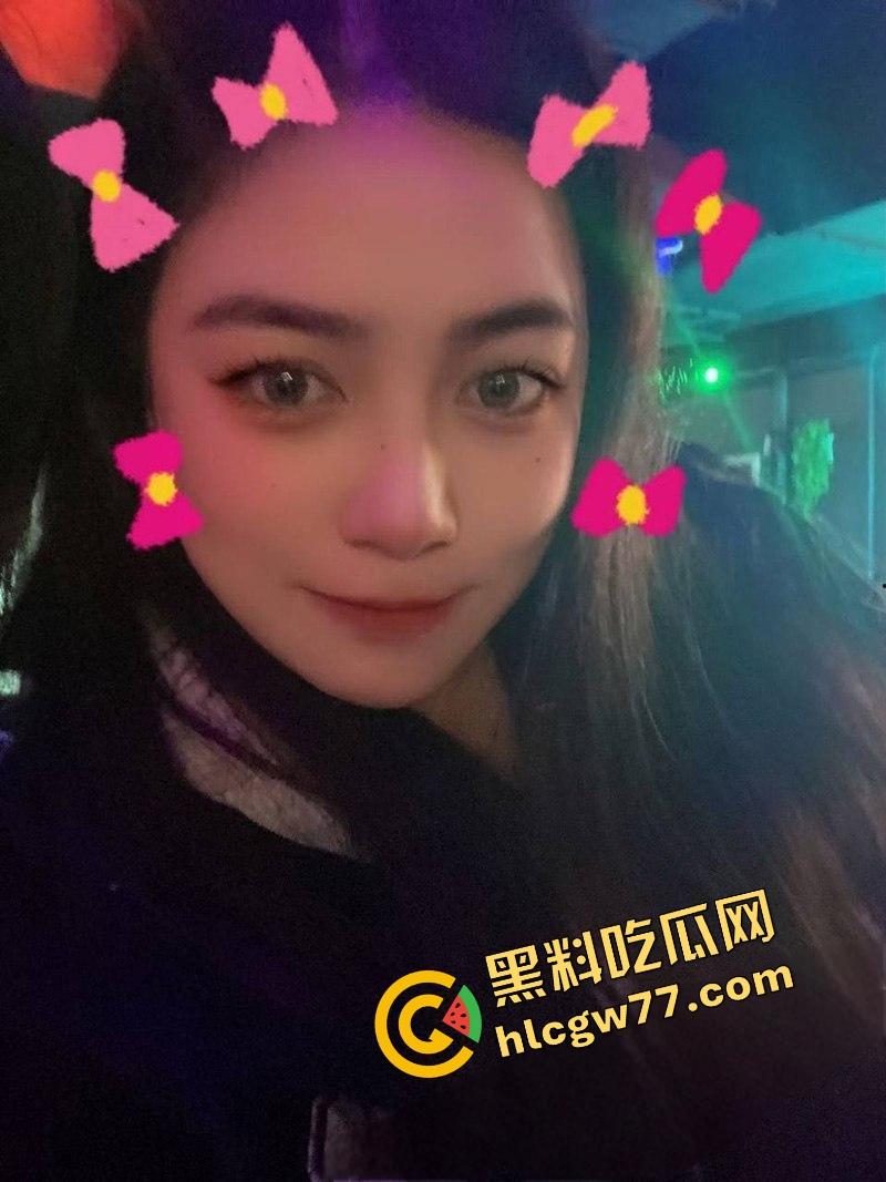 重庆财经学院反差母狗曝光，新疆小骚逼『夏兹热丽』破处后被疯狂口爆颜射，还舔精自拍骚得逆天！  第8张