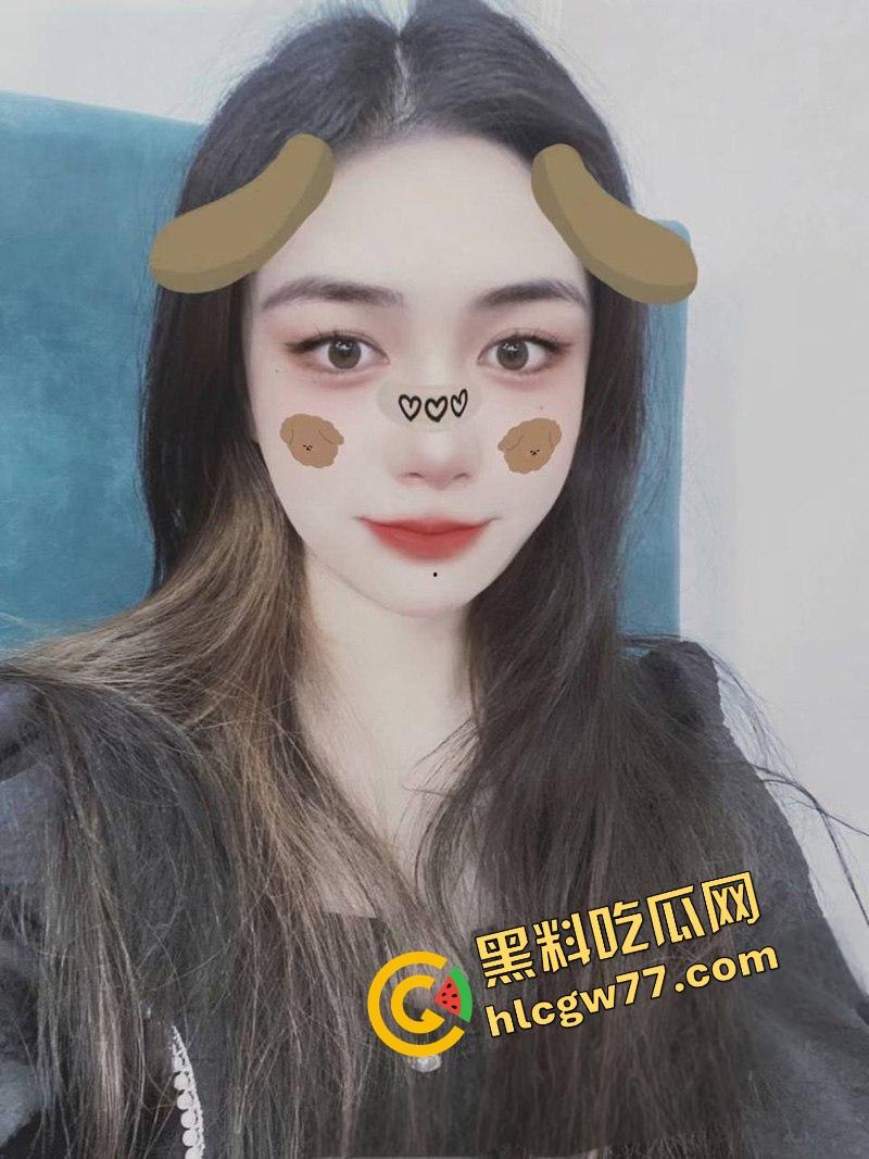 重庆财经学院反差母狗曝光，新疆小骚逼『夏兹热丽』破处后被疯狂口爆颜射，还舔精自拍骚得逆天！  第10张