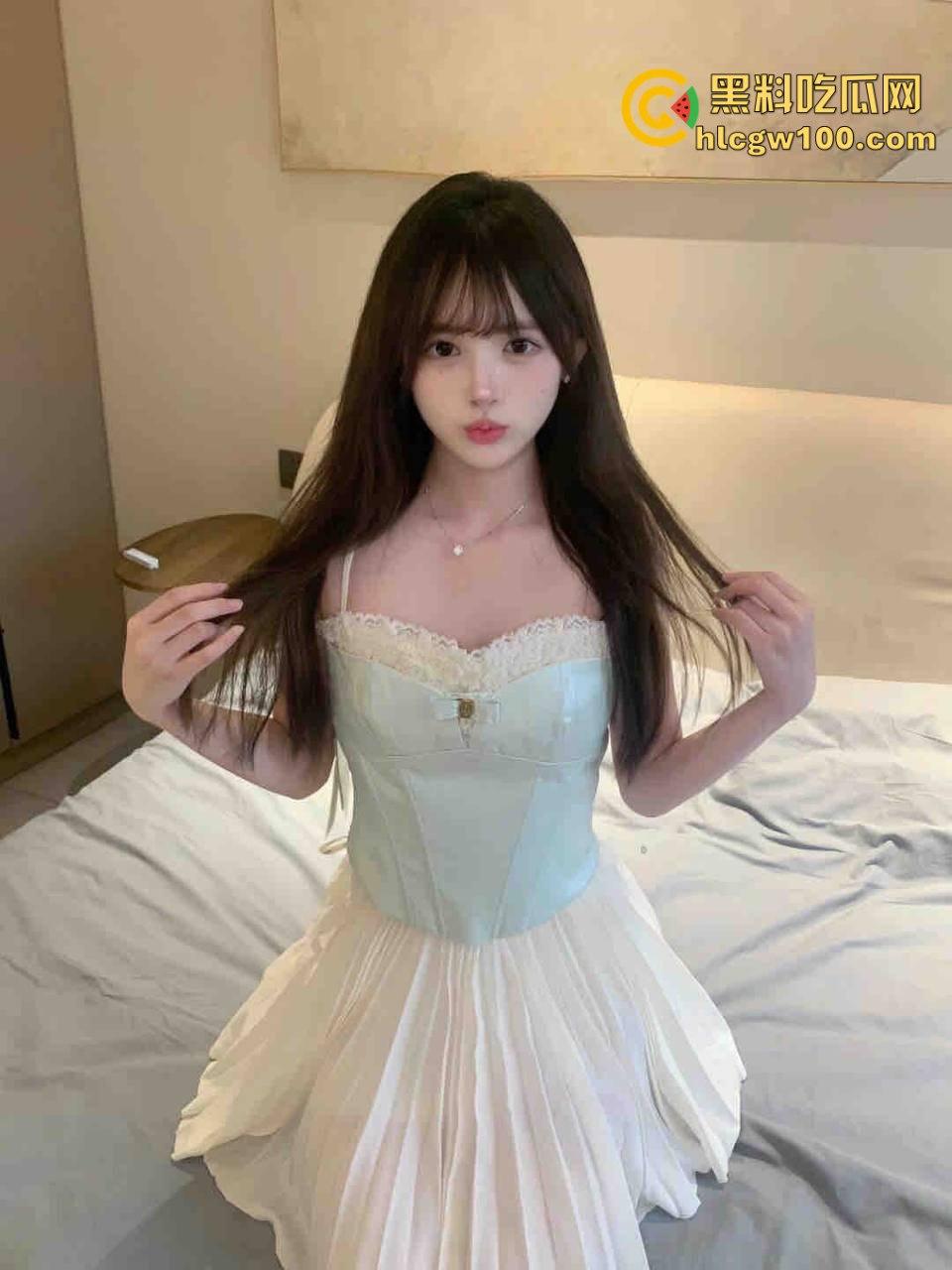 陕西酒店00后前台骚妹子『 蒋可冉 』直接成瓜友御用炮友，干完不粘人骚到骨子里，随叫随到谁用谁爱上！  第18张