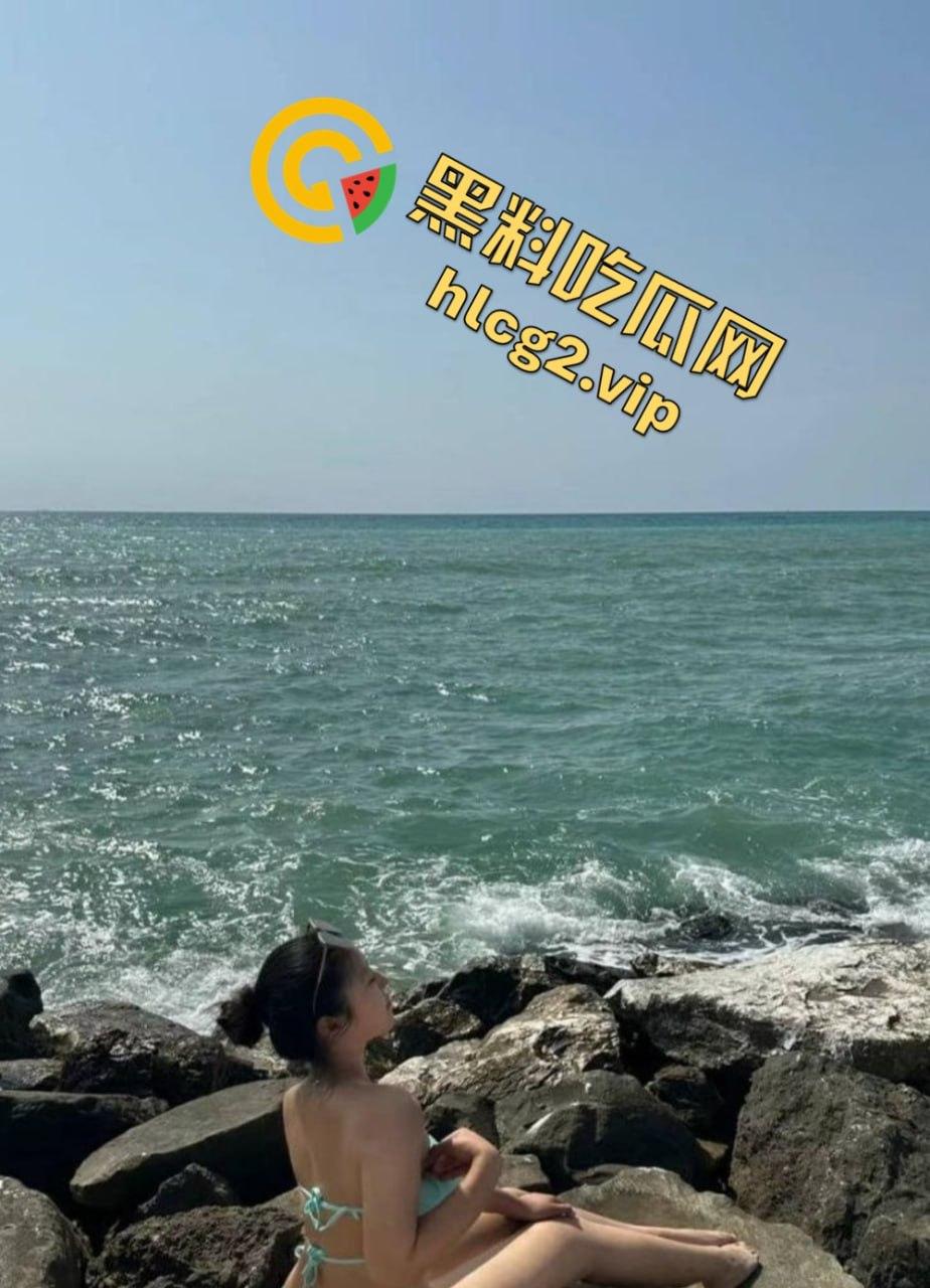 美国华裔黑皮学生妹『唐容蓉』自拍自慰视频泄露！完美身材成为洋爹极品炮架！  第2张