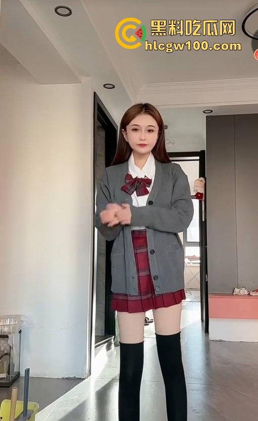 快手反差网红【武霖儿】私人定制视频流出,露脸自慰骚的一批妥妥的精液容器,内容炸裂!! 第4张 快手反差网红【武霖儿】私人定制视频流出,露脸自慰骚的一批妥妥的精液容器,内容炸裂!! 第4张