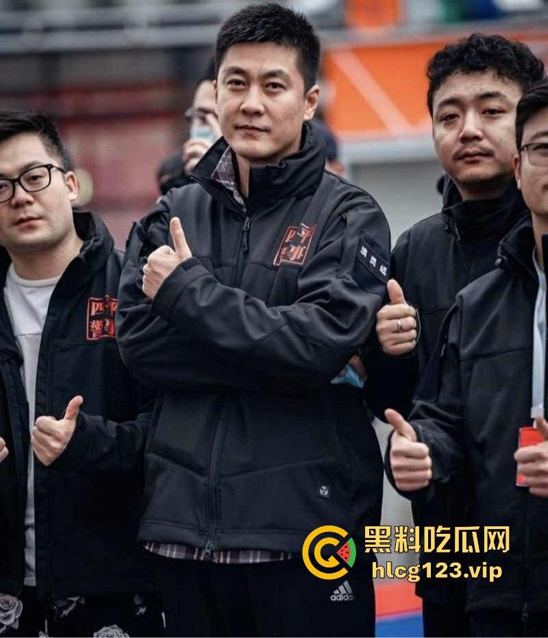 四平网红董叔「董政」惊爆塌房！与大奶情人在情趣酒店缠绵1小时连干3炮，粉丝心碎不已！  第8张