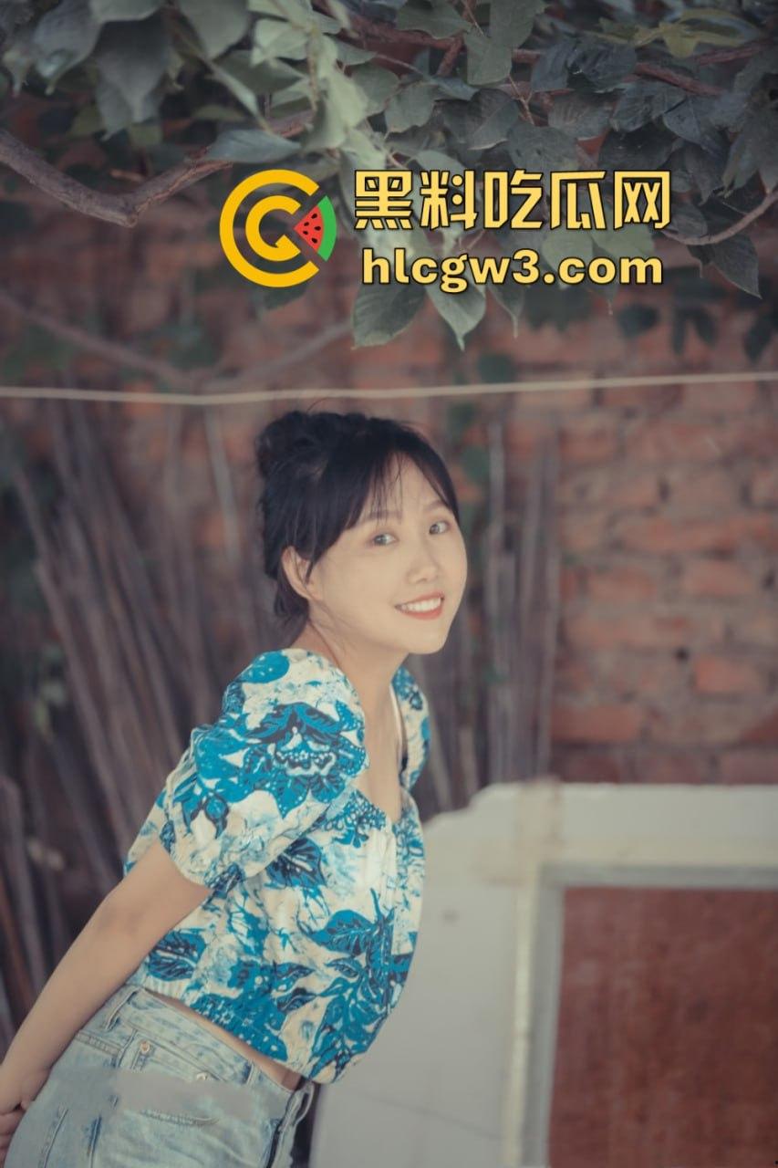 云南大三学姐 刘晓琳 白天是温柔学姐夜晚却是很少母狗 人送外号校园公交车！  第7张