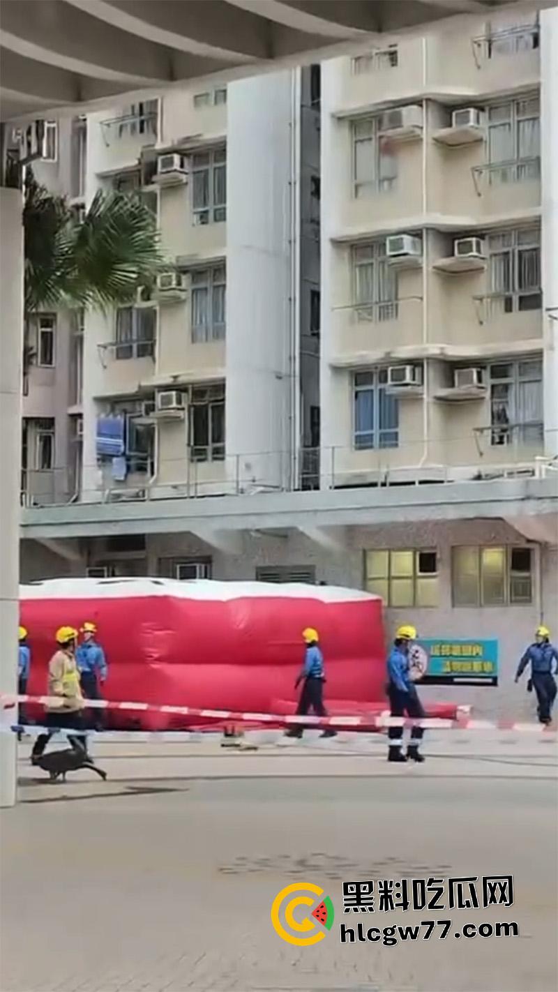 香港惊现蜘蛛侠，一男子顺高层水管爬行，据悉是情夫结果老公提前回家，老哥胆子真大啊！  第8张