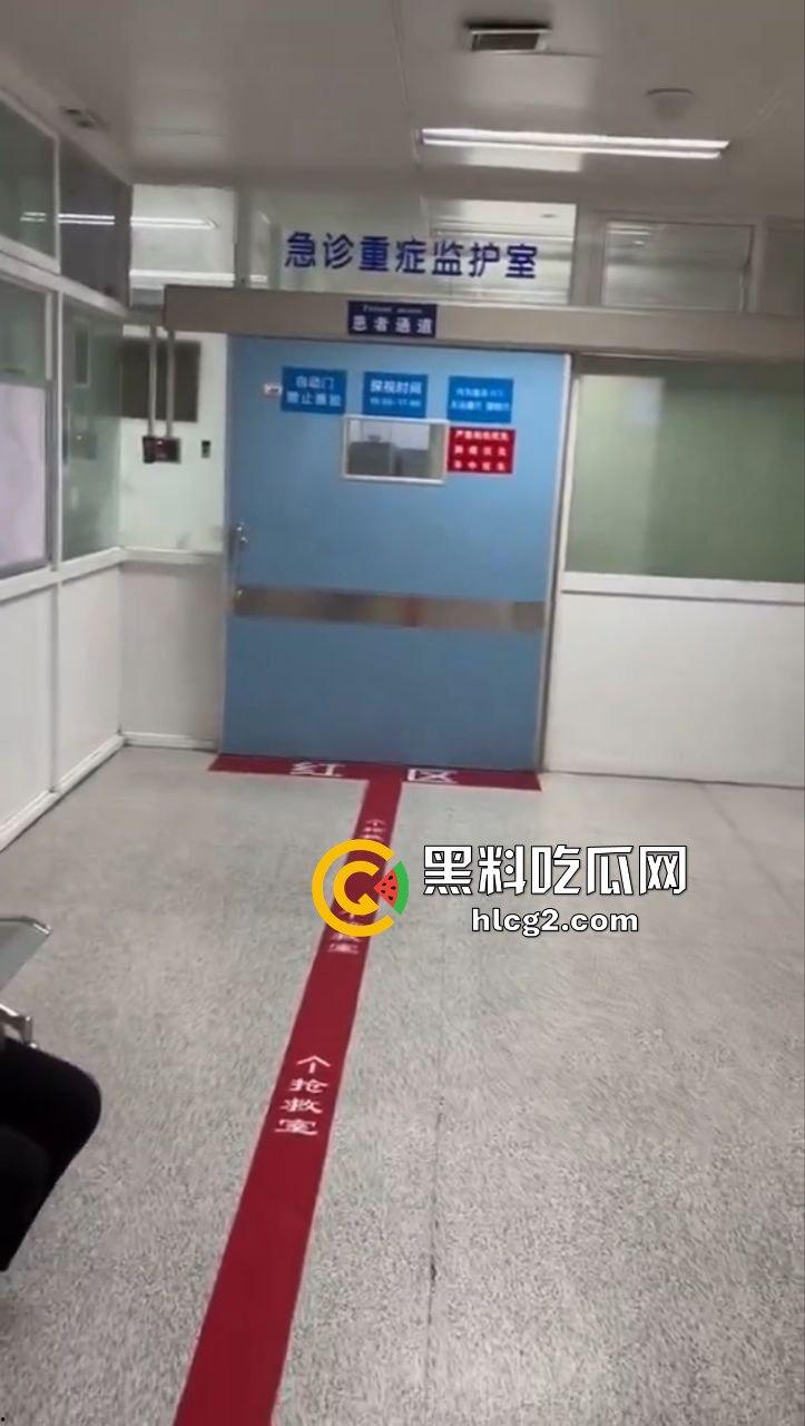 云南昆明一商铺广告牌设施坠落 导致现场7伤3死！一宝妈两个女儿被砸的头破血流 自述经历泣不成声！  第6张