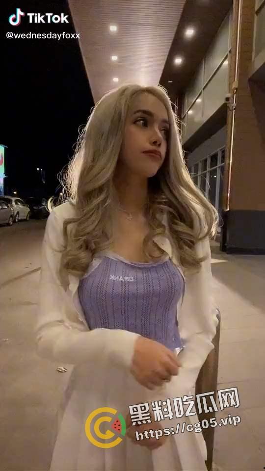 烤肉西施 泰国模特【瓦赞】顶级杂志阁楼签约模特 女同做爱磨豆腐视频曝光 极品大胸  第4张