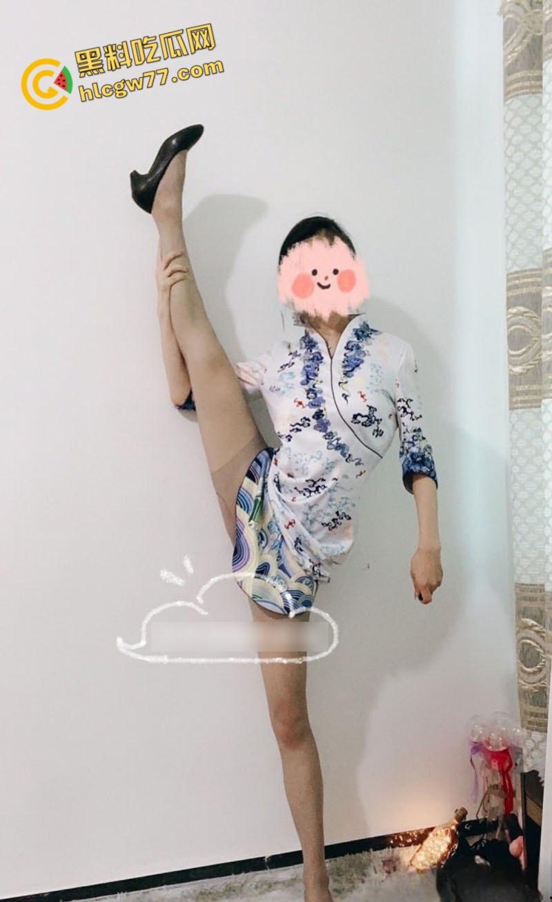 当过空姐一字马舞蹈生 抖音微博小网红 酷酷的露 生活所迫下海拍举牌定制 秀才艺一字马露点自慰!  第4张