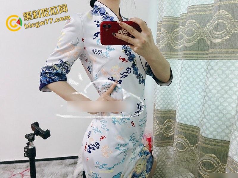 当过空姐一字马舞蹈生 抖音微博小网红 酷酷的露 生活所迫下海拍举牌定制 秀才艺一字马露点自慰!  第7张