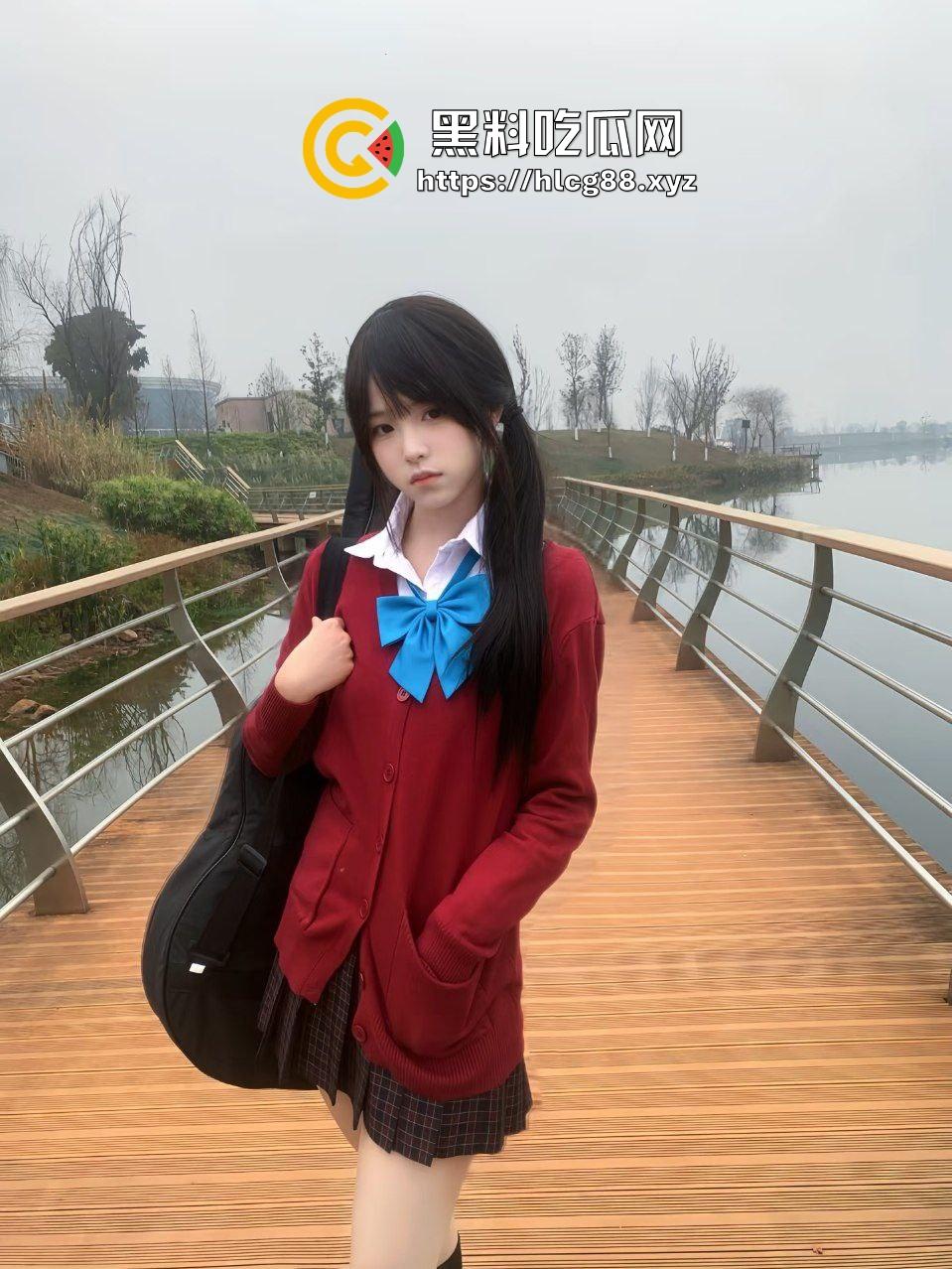 重庆极品甜御嫩妹骚婊【郑怡】天赋型选手，夹空气都能高潮流水，不需要鸡巴填满自行高潮！  第4张