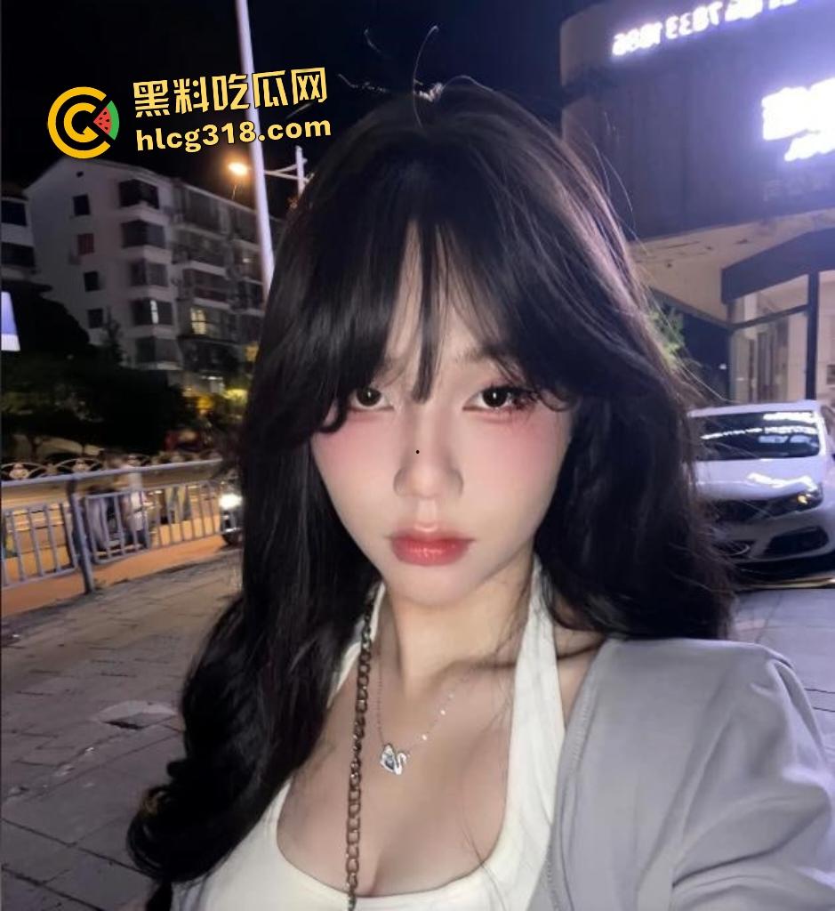 桂林理工大学【莫俊伟】约炮大瓜,社交软件钓鱼,主号小号双管齐下,竟拿下C罩杯富婆! 第1张 桂林理工大学【莫俊伟】约炮大瓜,社交软件钓鱼,主号小号双管齐下,竟拿下C罩杯富婆! 第1张