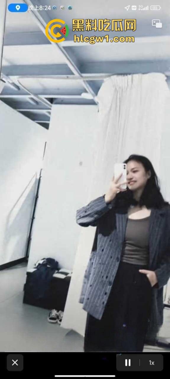 独家曝光！快手福利主播【胸照样凶】表面直播擦边 私底下粉丝付费一对一来者不拒 直接开会议视频裸聊自慰抠逼！  第3张