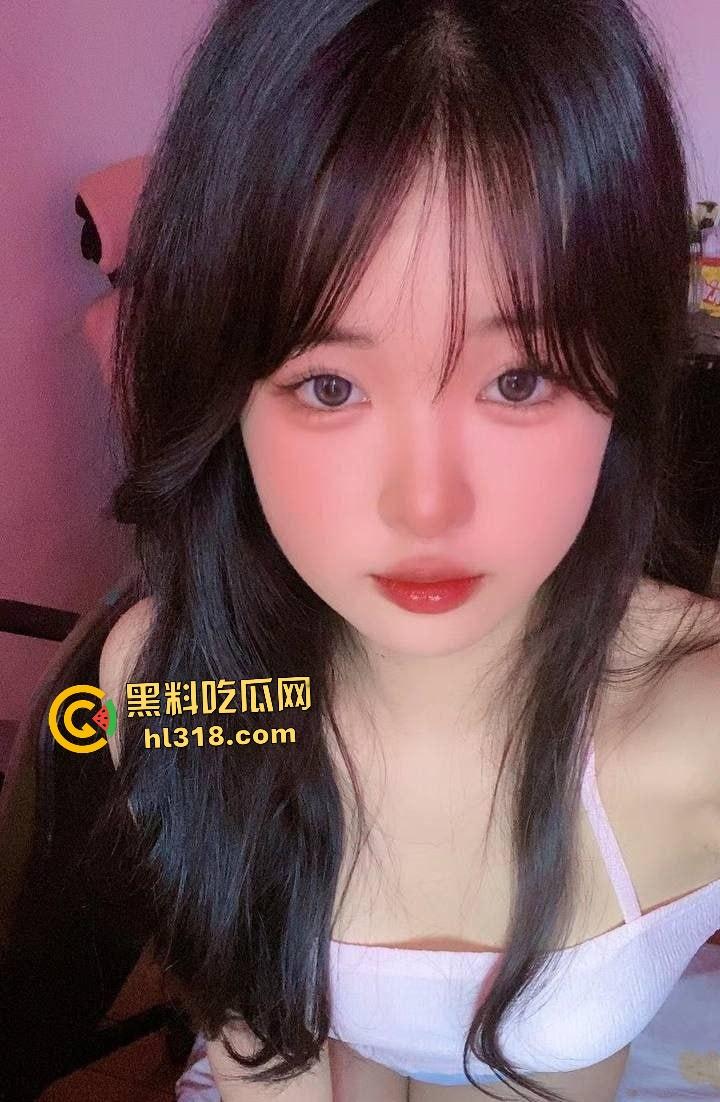 山西大学【王颖颖】激战男友!家中开逼挑逗开逼,穿黑丝吊带口交被鸡巴打脸,大学生玩得太野! 第2张 山西大学【王颖颖】激战男友!家中开逼挑逗开逼,穿黑丝吊带口交被鸡巴打脸,大学生玩得太野! 第2张