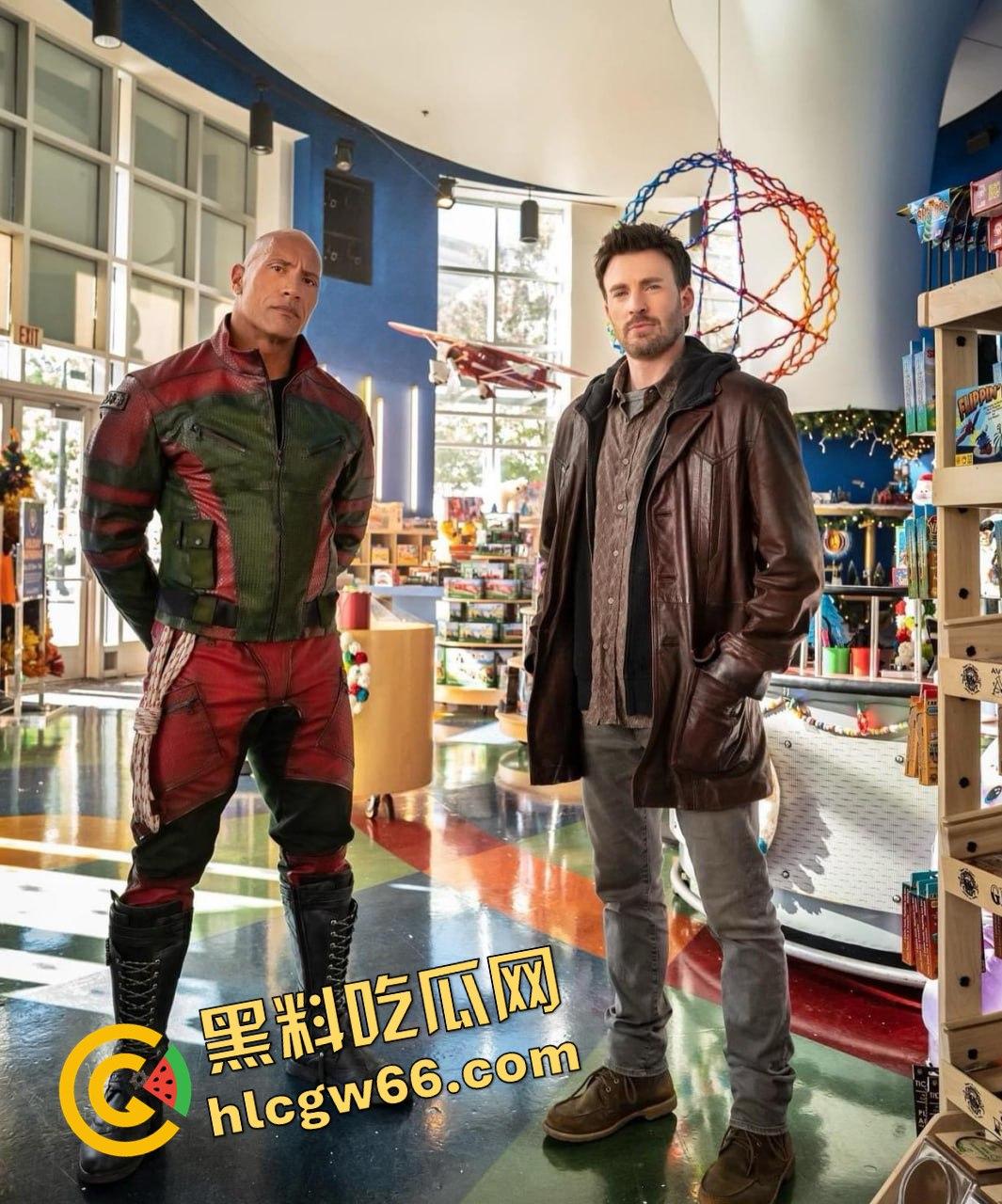 《红色一号：冬日行动》巨石强森变身反差萌小精灵？这圣诞节太不对劲了！  第3张