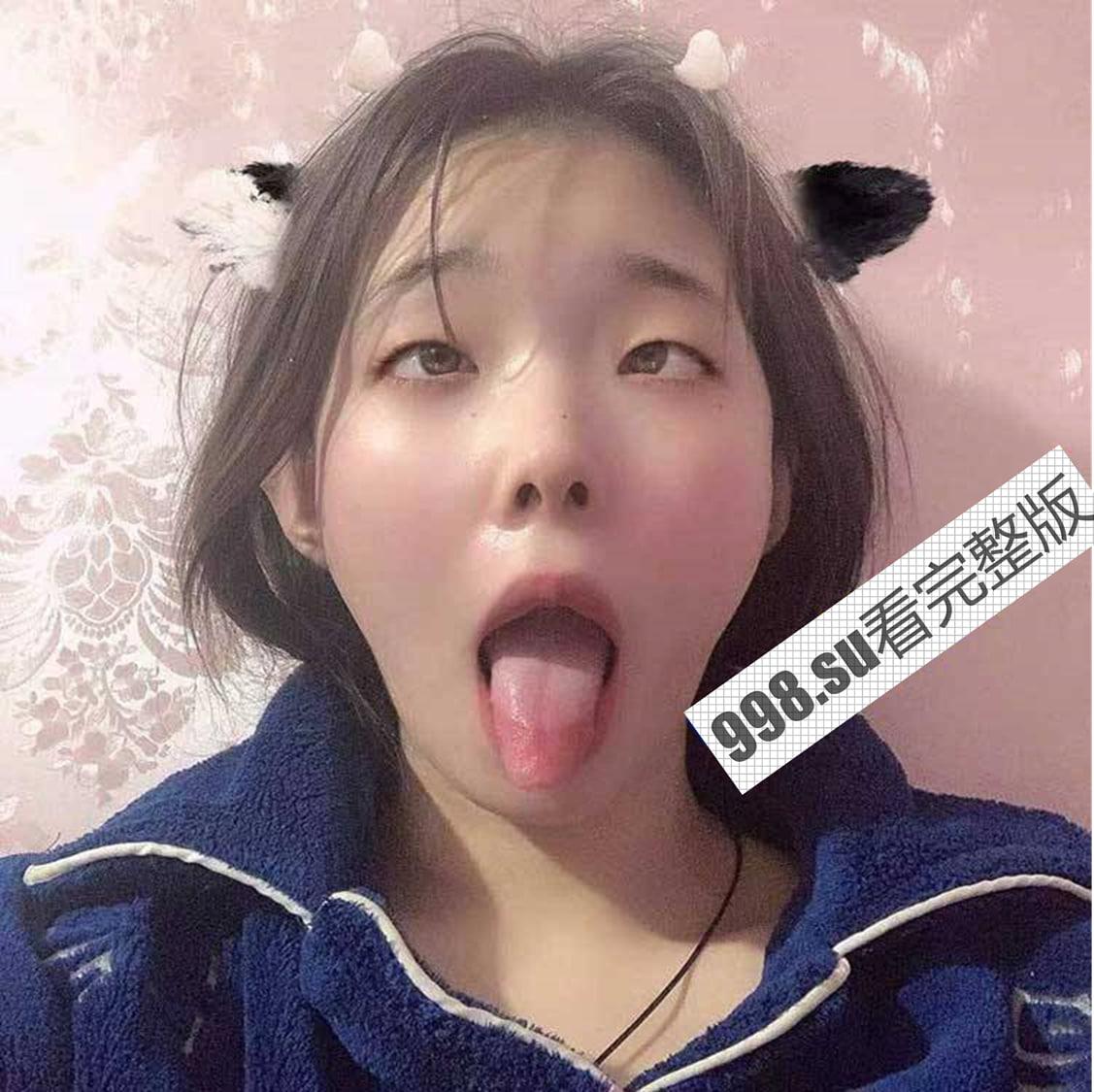 全网疯传 上海工商学院 李思颖 极品反差眼镜娘 大四学姐厕所吃鸡  第2张