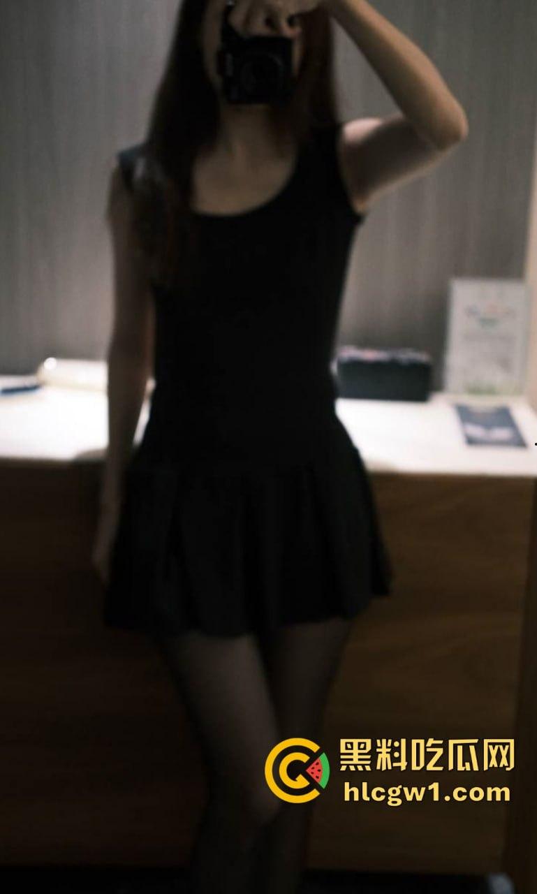 瓜友爆料约炮长沙少妇【钱多多】高跟丝袜场面火爆，精液喷满丝袜惊呆众人！  第4张