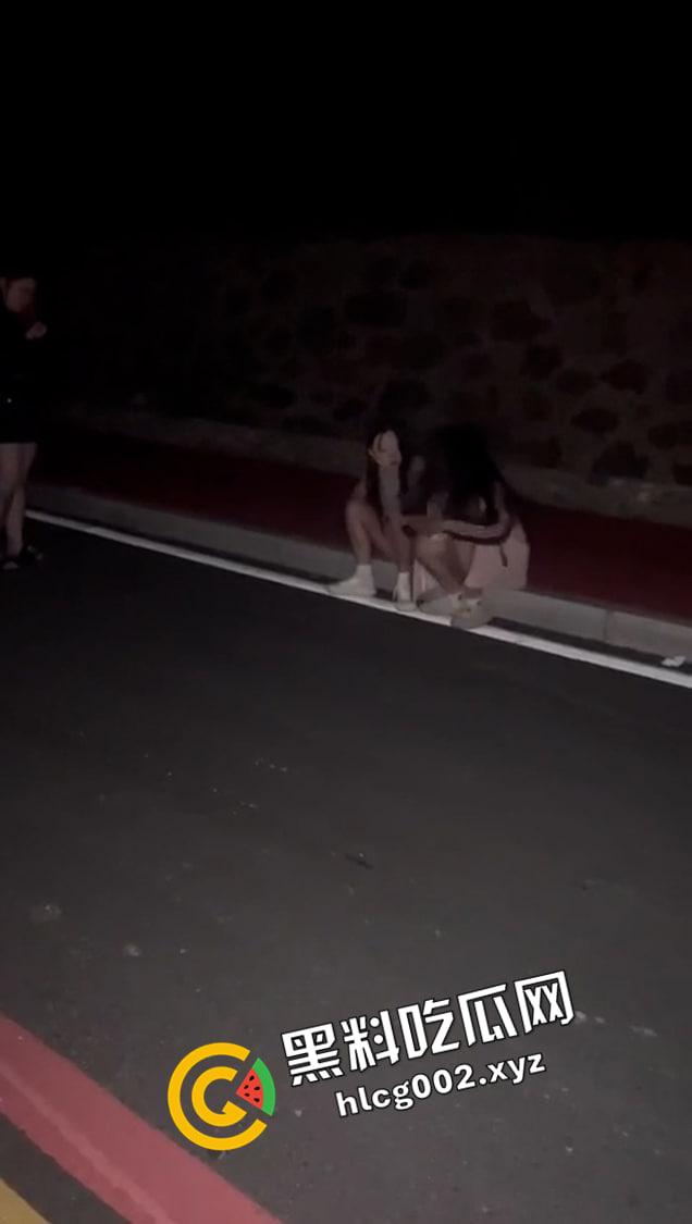 河南新县女孩被霸凌原视频  扇脸 吃烟头 飞踹 精神小妹们下手太狠了 第6张