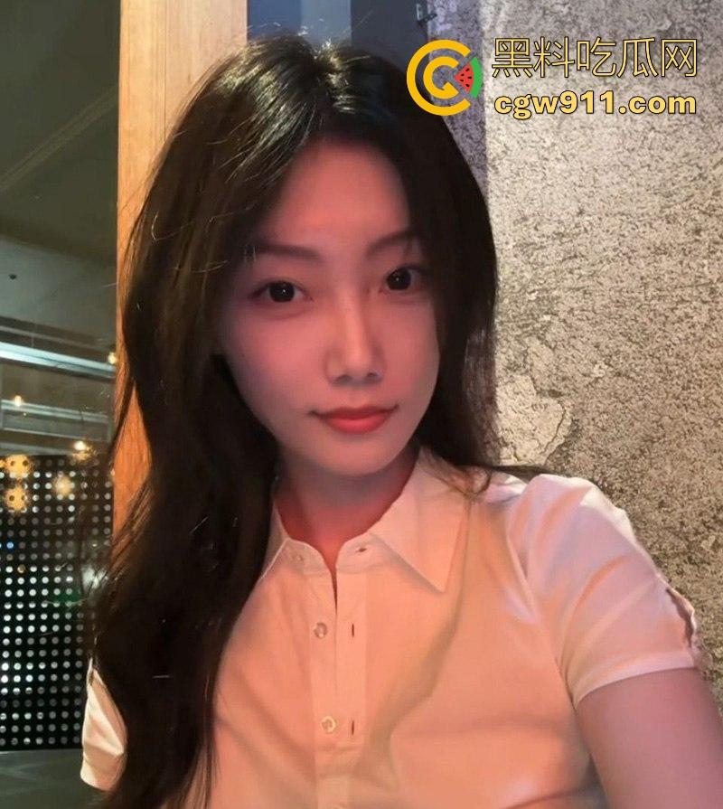 这个小编真的极力推荐！重庆175大长腿小美【谢晓婷】黑丝美腿极品身材，露脸口交一脸淫靡，粉嫩骚穴淫水四溅！  第7张