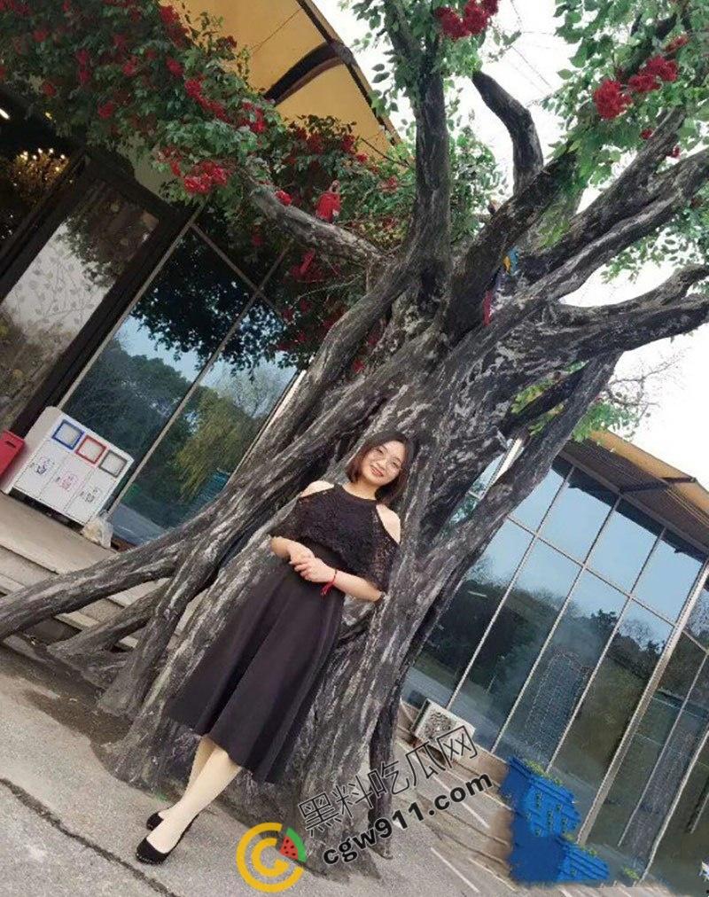 南京市星辉高级中学英语老师夏宁莹出轨丑闻曝光：高超口活迷倒校长，夜夜加班呻吟不止  第6张