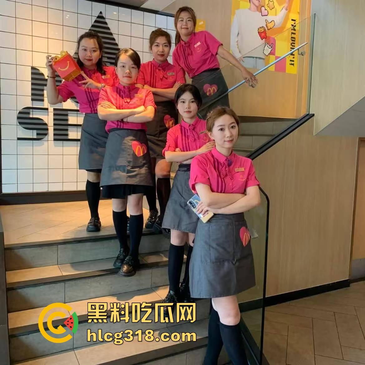 约炮南宁火车站麦当劳女服务员！脱下工作制服没想到身材这么有料，无套内射，麦当劳确实好吃！  第5张