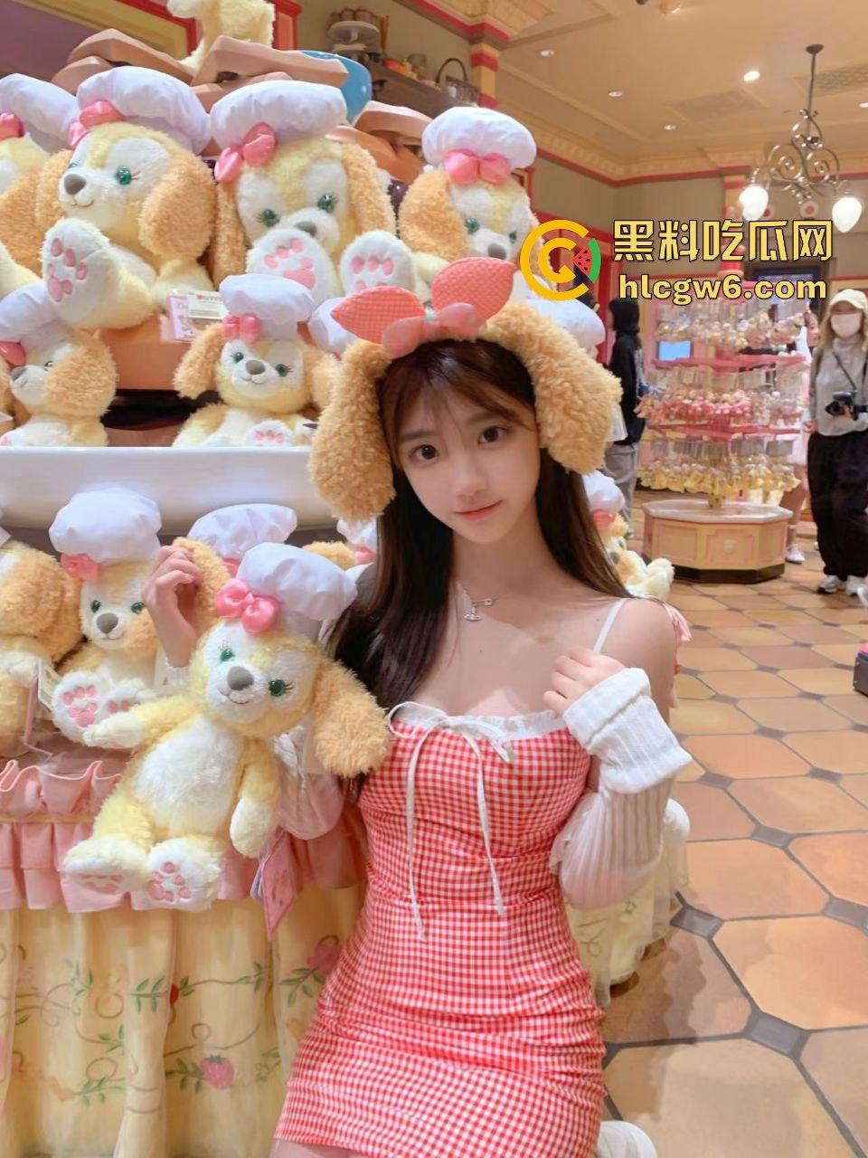 石家庄拜金人妻【林科汝】背着老公借口住闺蜜家，深夜出来陪两开路虎哥们3P，伺候得人骨头都酥了LV到手！  第1张