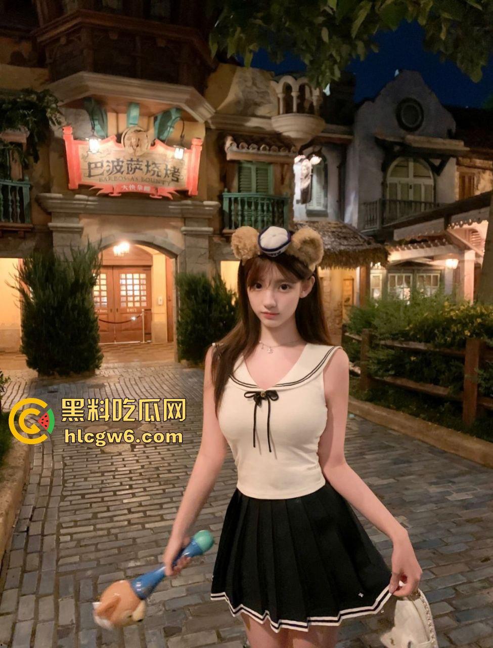 石家庄拜金人妻【林科汝】背着老公借口住闺蜜家，深夜出来陪两开路虎哥们3P，伺候得人骨头都酥了LV到手！  第10张