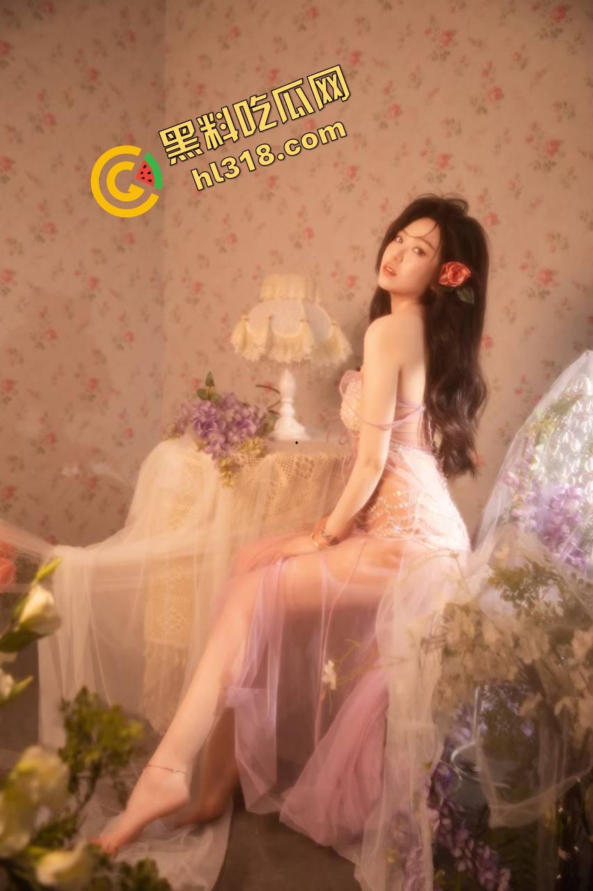 露出天花板御姐『cikaimoon』携闺蜜全裸下乡，裸乳肥臀给大爷做饭送温暖，大爷饭没吃奶吃饱！  第4张