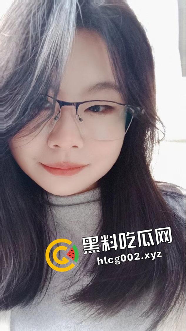 我的反差英语老师！山东聊城大专师生禁忌之恋  白丝美乳的老师把学生榨干 浪叫响彻云霄 第2张