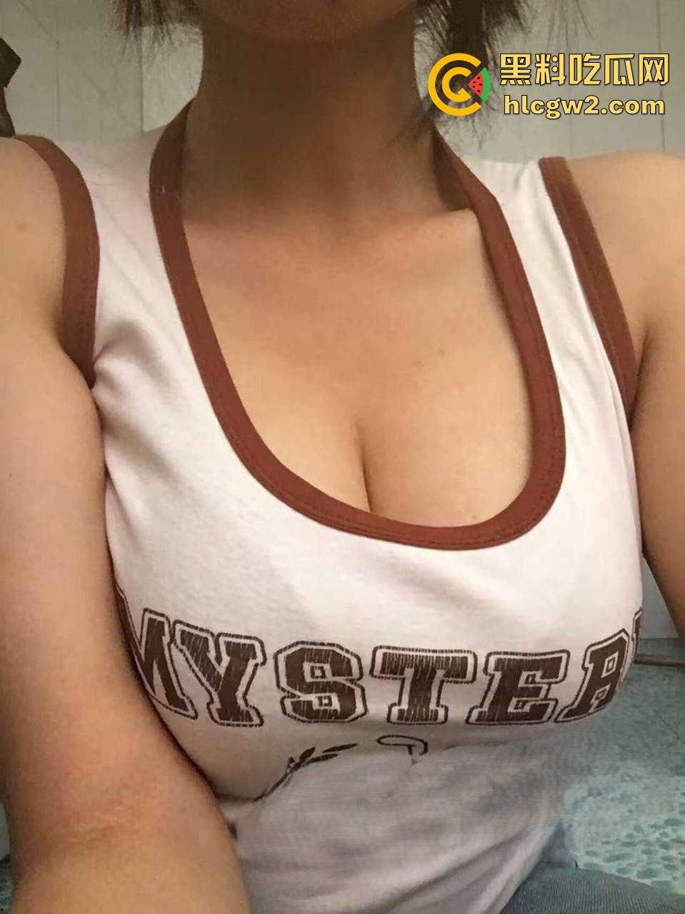 宁夏大学回族【马婷婷】校园骚鸡逼黑瘾大,全校大一到大四男生轮番上阵免费白嫖爽! 第6张 宁夏大学回族【马婷婷】校园骚鸡逼黑瘾大,全校大一到大四男生轮番上阵免费白嫖爽! 第6张