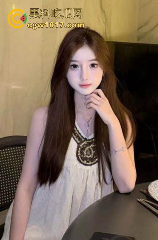 接长腿女儿放学,天气太冷女儿贴心的为我暖暖鸡巴,直接在工地旁边跟女儿车震起来,插完逼又插女儿屁眼! 第1张 接长腿女儿放学,天气太冷女儿贴心的为我暖暖鸡巴,直接在工地旁边跟女儿车震起来,插完逼又插女儿屁眼! 第1张