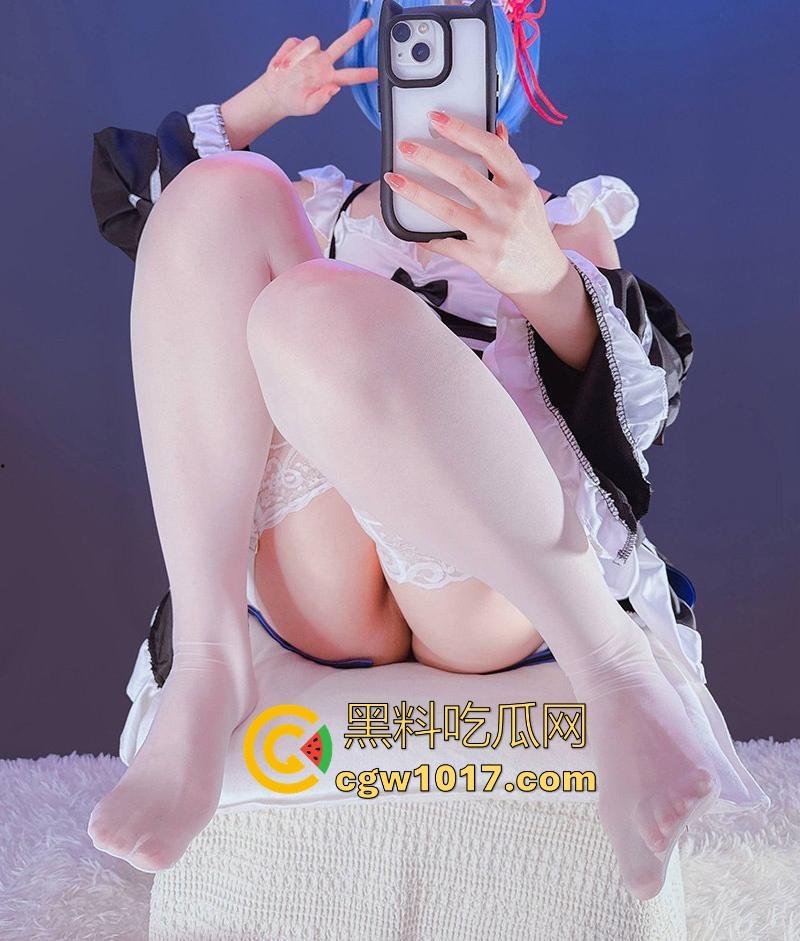 极品福利姬【Ayame】COS雷姆福利视频流出,完美身材诱惑摆拍,AV棒轻戳粉嫩无毛小穴,让人裤裆紧绷! 第1张 极品福利姬【Ayame】COS雷姆福利视频流出,完美身材诱惑摆拍,AV棒轻戳粉嫩无毛小穴,让人裤裆紧绷! 第1张