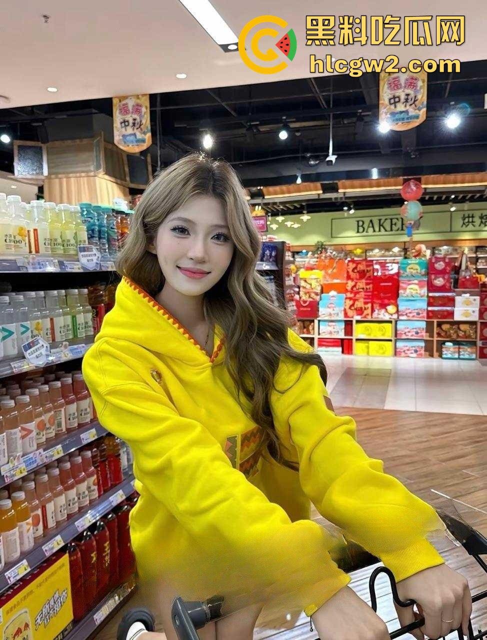 郑州00后【黄絮如】裸聊视频被渣男泄露，骚到舔自己淫水，这下彻底火了！  第2张