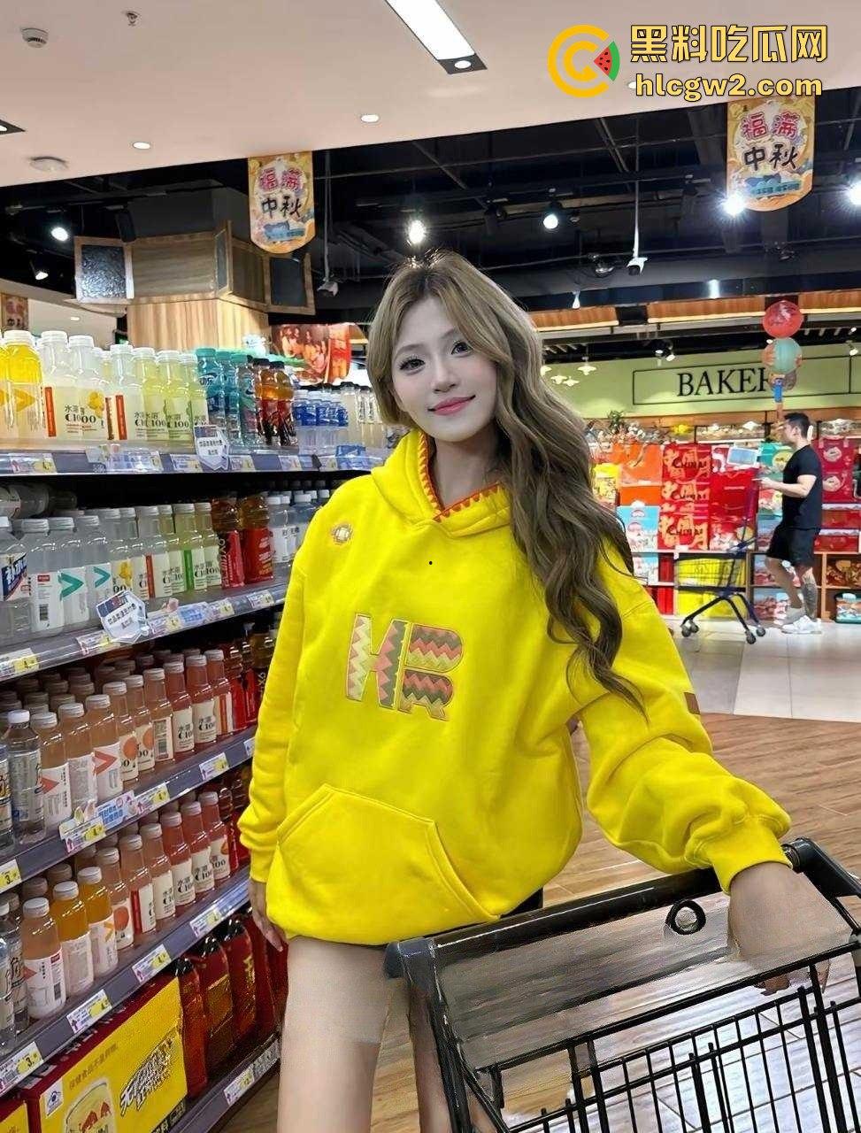 郑州00后【黄絮如】裸聊视频被渣男泄露，骚到舔自己淫水，这下彻底火了！  第3张