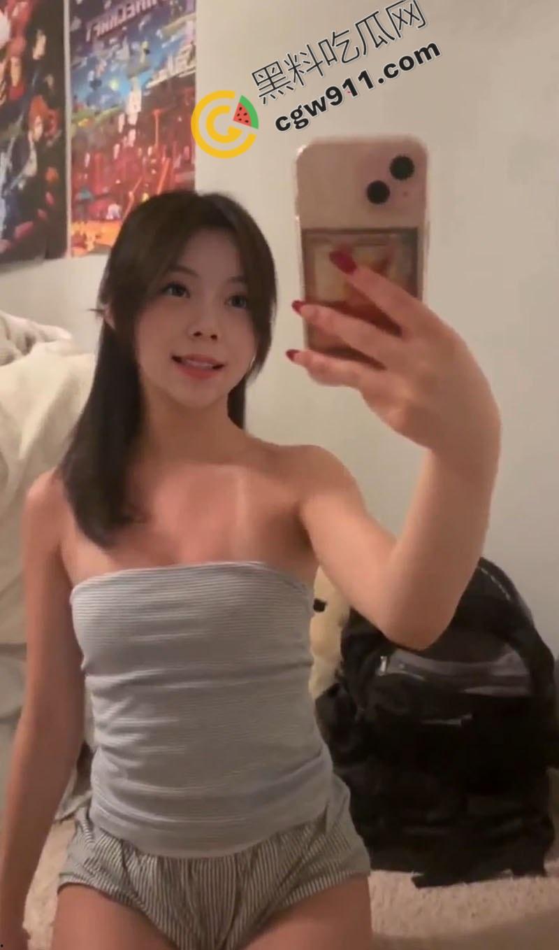 重庆大学妹子黄晓玲自慰视频流出，颜值爆表，身材火辣，湿润嫩穴，扭臀自慰，不禁让人血脉贲张  第1张