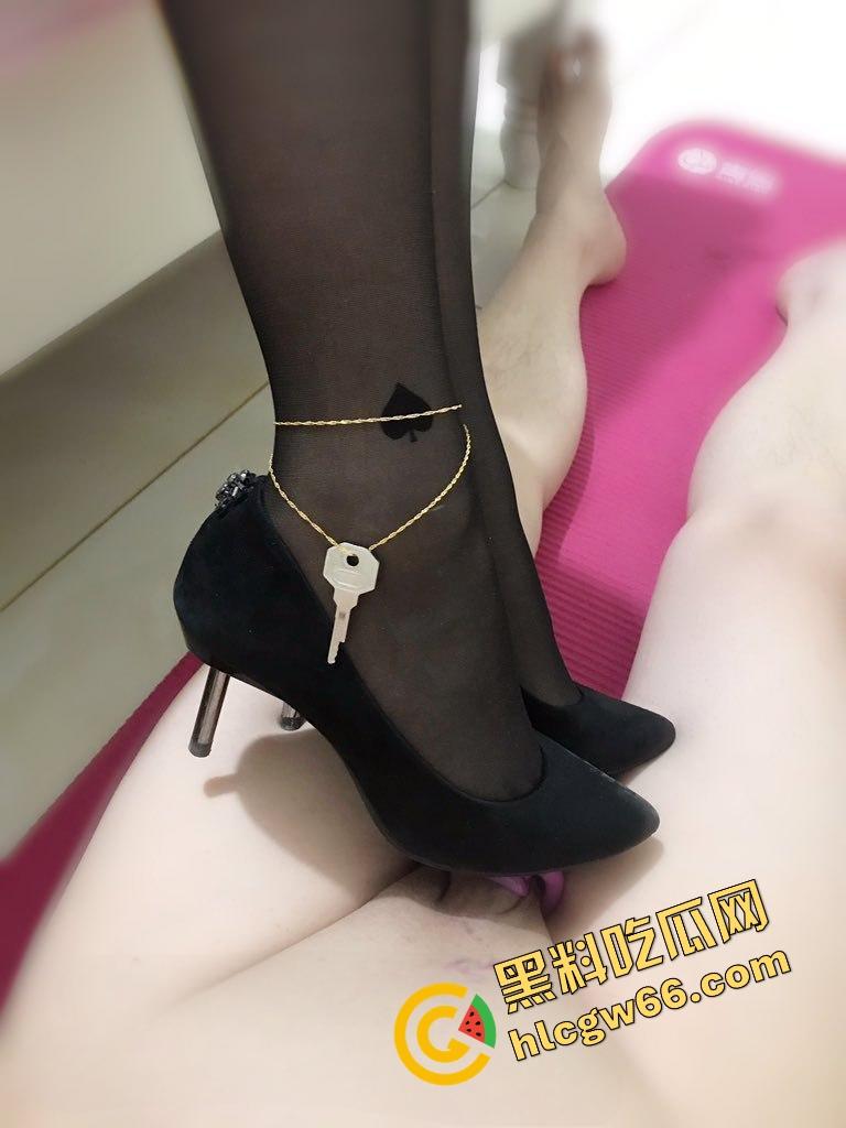 江苏绿奴博主【1314roxy】投稿,亲手把骚妻送上别人的床,看主绿当场操成母狗,自己一边撸管一边哆嗦高潮 第4张 江苏绿奴博主【1314roxy】投稿,亲手把骚妻送上别人的床,看主绿当场操成母狗,自己一边撸管一边哆嗦高潮 第4张