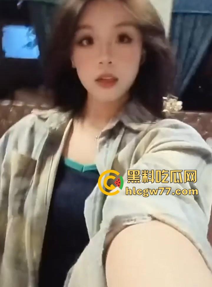 广东肇庆华商学院骚母狗【严宇淇】出轨炮友 前男友将其大量私照泄露,清纯学妹背地竟是鸡巴套子 第2张 广东肇庆华商学院骚母狗【严宇淇】出轨炮友 前男友将其大量私照泄露,清纯学妹背地竟是鸡巴套子 第2张