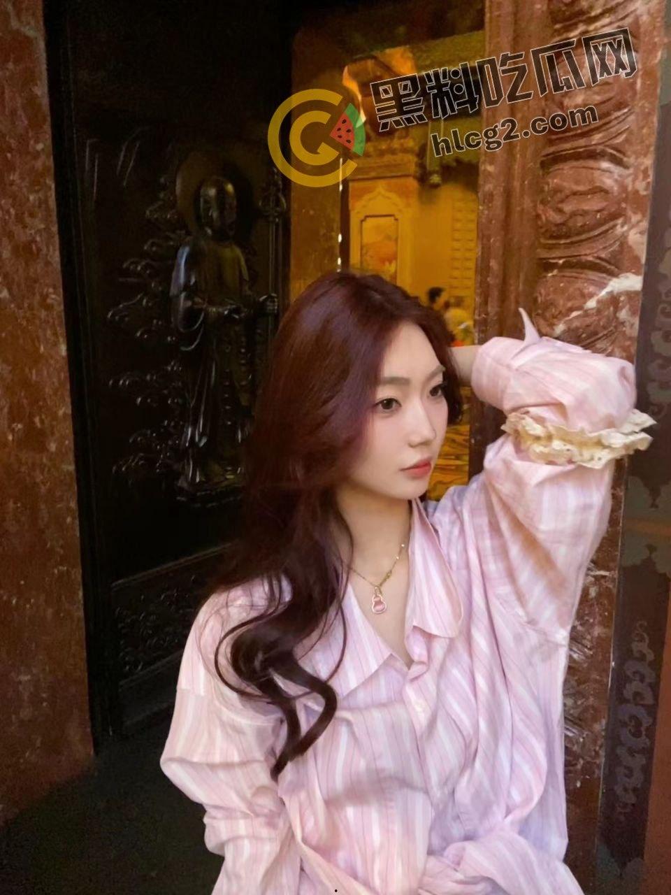 重庆高颜值美女「李欣」性爱自拍视频泄密,百度网盘重口味日常曝光 第2张 重庆高颜值美女「李欣」性爱自拍视频泄密,百度网盘重口味日常曝光 第2张