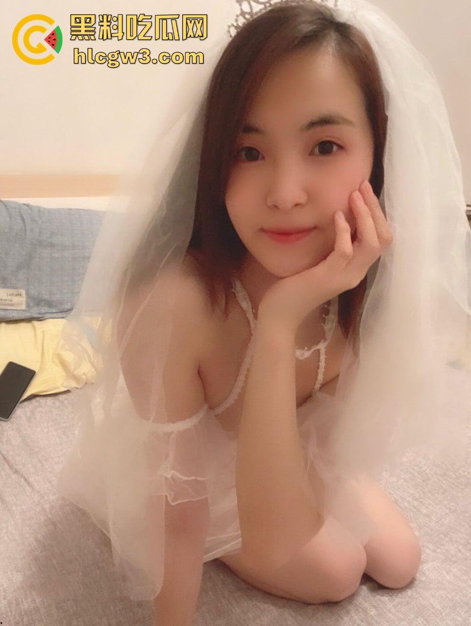 新婚夫妻为钱向猥琐房东低头!年轻丈夫眼睁睁看着新娘沦为床上玩物,羞愧无助自责不已! 第5张 新婚夫妻为钱向猥琐房东低头!年轻丈夫眼睁睁看着新娘沦为床上玩物,羞愧无助自责不已! 第5张