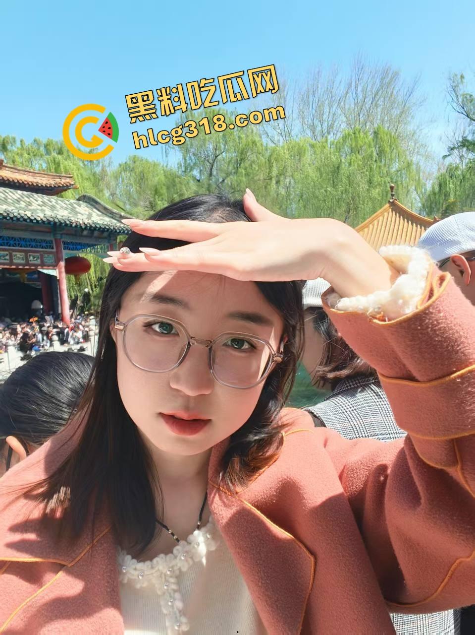 买个健身操课程回家，结果女友天天真空紧身衣扭屁股跳操开摆，小老弟看她跳一个抬头硬一次！  第2张