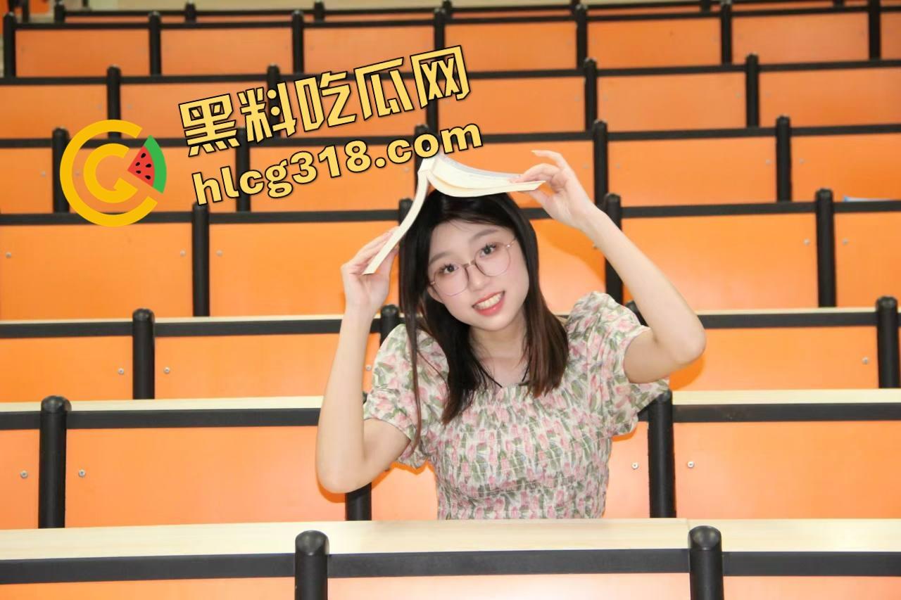 买个健身操课程回家，结果女友天天真空紧身衣扭屁股跳操开摆，小老弟看她跳一个抬头硬一次！  第4张