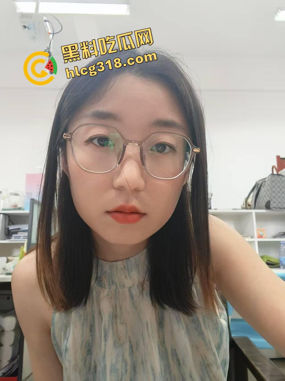 买个健身操课程回家，结果女友天天真空紧身衣扭屁股跳操开摆，小老弟看她跳一个抬头硬一次！  第5张