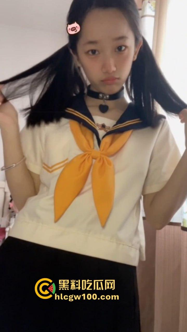 推特高颜值清纯小妹【胡椒籽】小小年纪不学好 学人家拍大尺度福利视频 真是欠肏! 第1张 推特高颜值清纯小妹【胡椒籽】小小年纪不学好 学人家拍大尺度福利视频 真是欠肏! 第1张