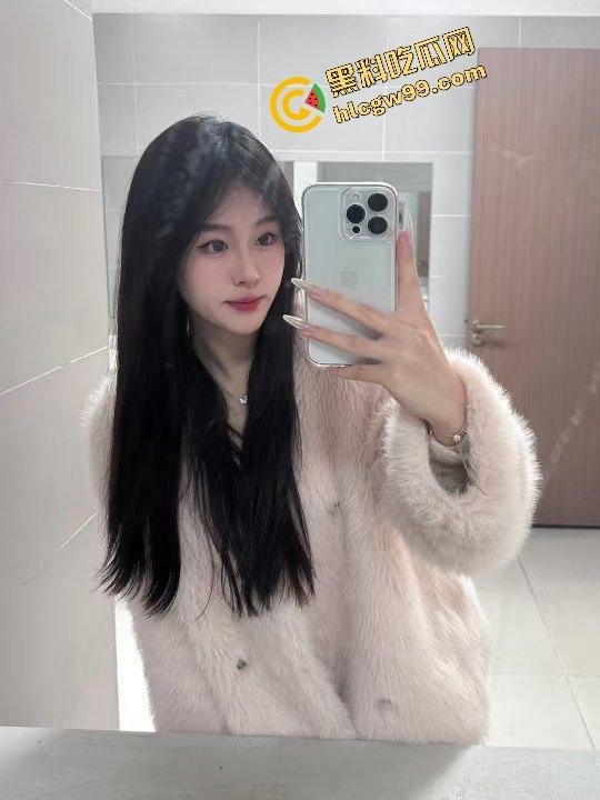 天津高校反差骚鸡学生妹【唐雅】下海做鸡兼职酒店1千一夜淫荡性爱,单手撸管精液直喷!独家曝光! 第3张 天津高校反差骚鸡学生妹【唐雅】下海做鸡兼职酒店1千一夜淫荡性爱,单手撸管精液直喷!独家曝光! 第3张