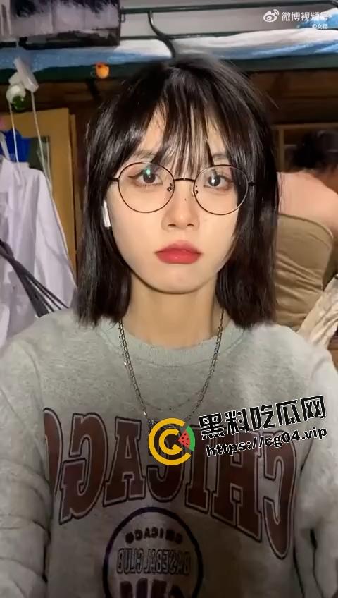 站住！让老夫来帮你做一下核酸检测  在让老夫好好给你检查一下有没有蛀牙 第1张