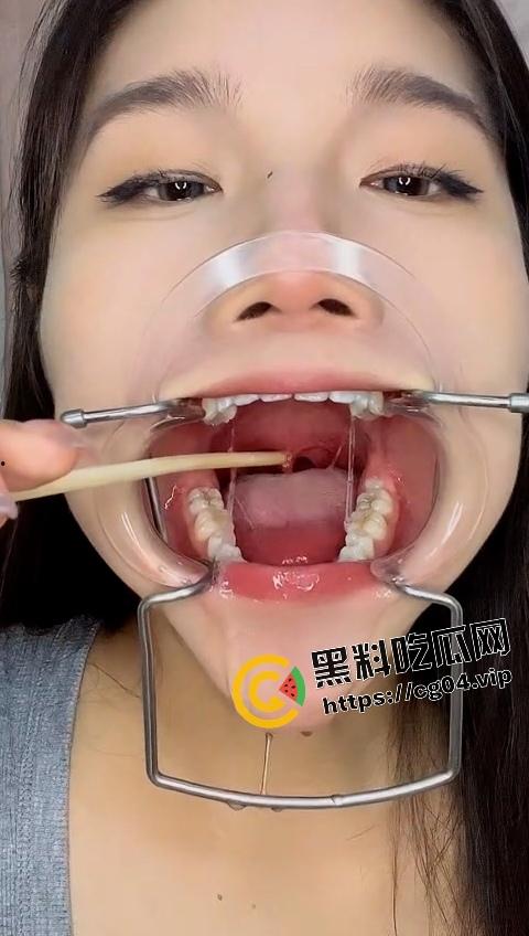 站住！让老夫来帮你做一下核酸检测  在让老夫好好给你检查一下有没有蛀牙 第7张