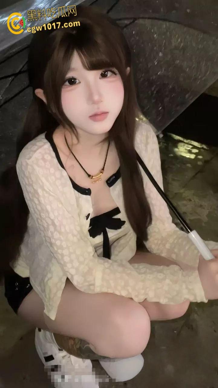 快手颜值主播【帅气的门牙】,线上1v1裸聊曝光,主动掰开骚穴自慰,每个动作都时刻挑逗着观众,诱惑感拉满! 第3张 快手颜值主播【帅气的门牙】,线上1v1裸聊曝光,主动掰开骚穴自慰,每个动作都时刻挑逗着观众,诱惑感拉满! 第3张