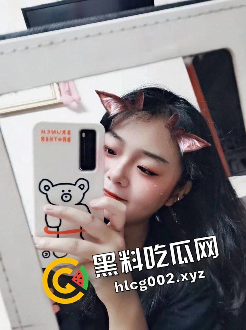 四川大学汉语言专业女大学生的私密时刻 没有反差 24小时的骚 爆操视频被男友流出  第1张