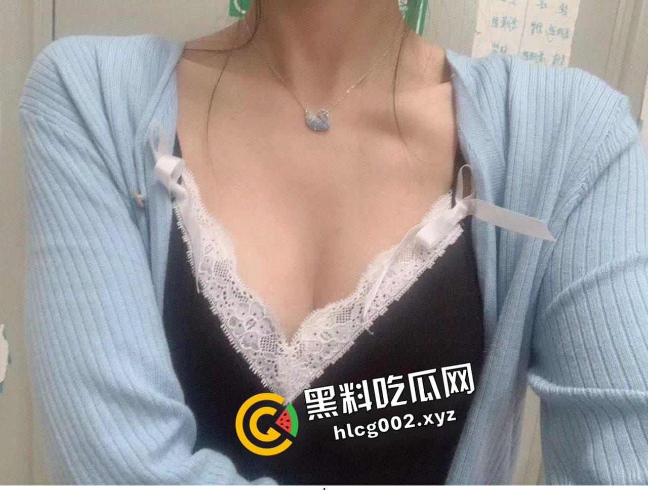 四川大学汉语言专业女大学生的私密时刻 没有反差 24小时的骚 爆操视频被男友流出  第13张